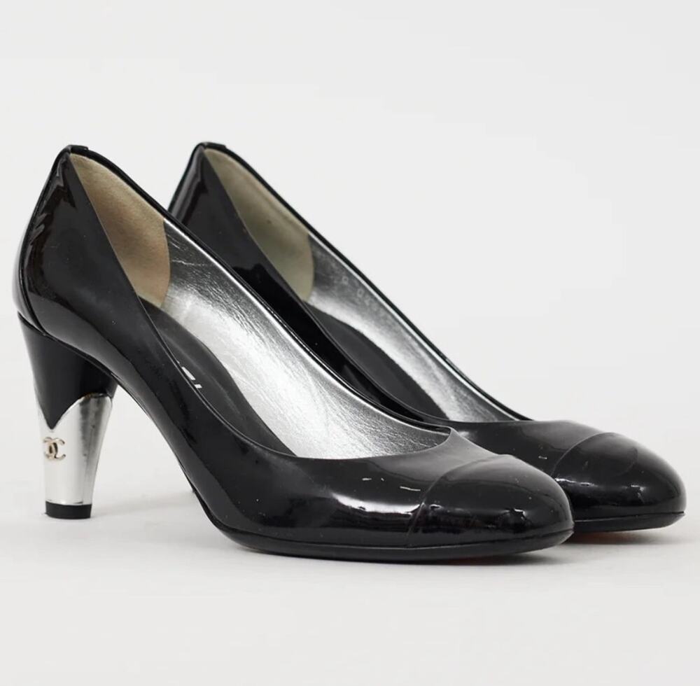 Chanel Patent Leather CC Heel Pumps 2010 Black Sz 36.5 Authentic Designer Heels